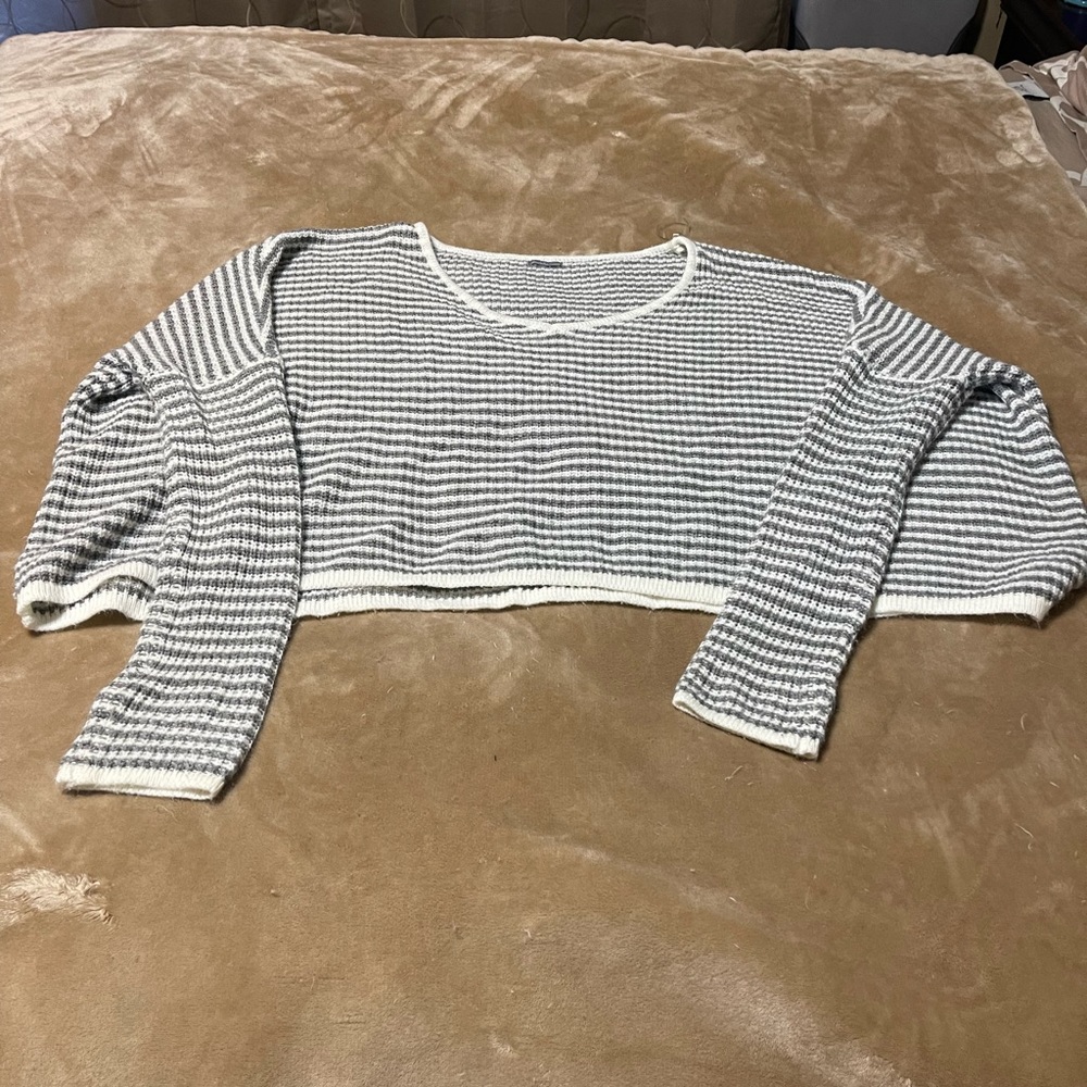 Crop sweater